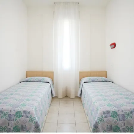 Capinera Aparthotel 3*